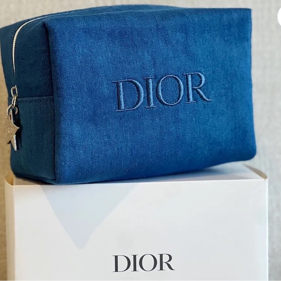 🚨sold🚨 denim Dior gift with Purchase Cosmetic Pouch - Picture 4 of 7